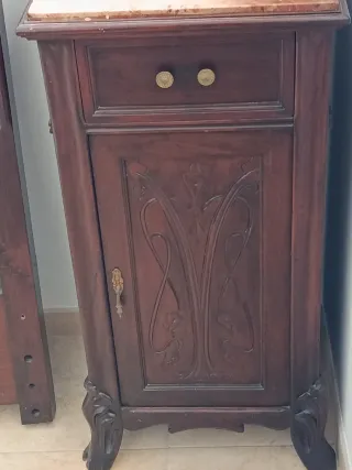 Cabezal cama y mesita noche antigua madera