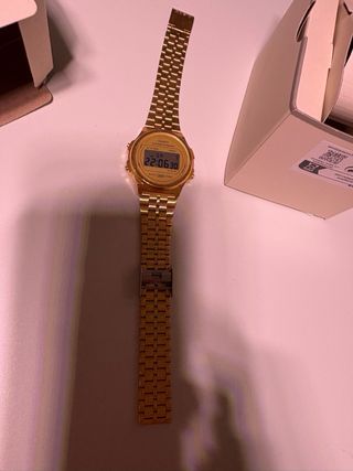 Dorado sin estrenar el otro como nuevo