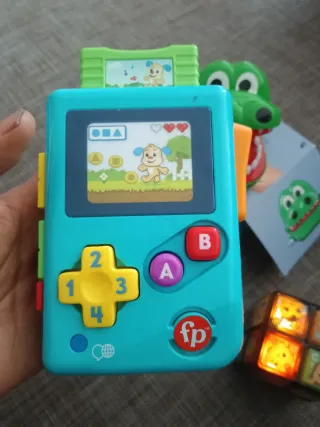 Lote Juguetes Bebé: Cocodrilo, Consola y Cubo