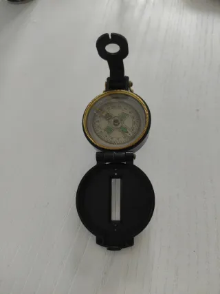 Brújula Engineer Directional Compass