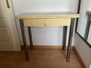 Mesa auxiliar cocina patas aluminio y madera