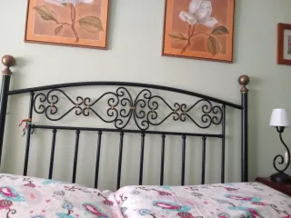 Cabecero forja y lámpara techo forja