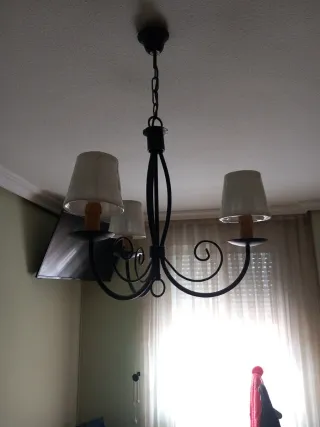 Cabecero forja y lámpara techo forja