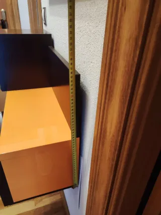 Mueble recibidor wengue y naranja