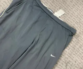 ¡¡OFERTA!! Talla L Pantalón Nike Ancho Vintage