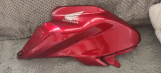 Carenado Izquierdo Honda CB125R Rojo