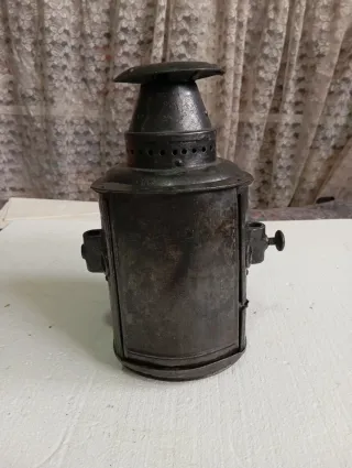 Faro de ferrocarril antiguo americano