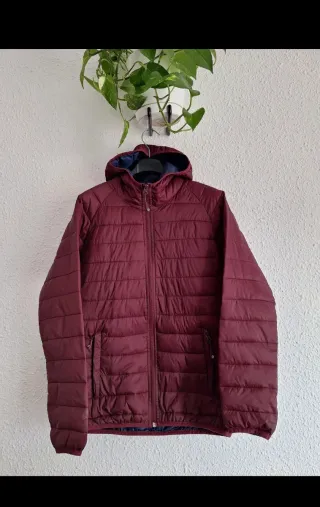 Chaqueta impermeable vino tinto dama. Talle s.