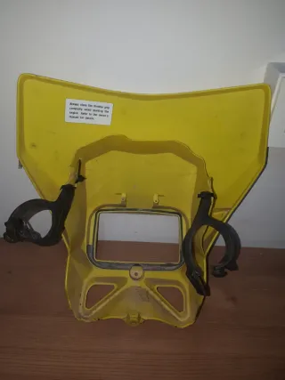 Careta suzuki drz E amarilla