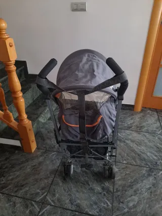 Carrito Maclaren gris