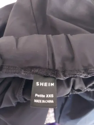 Pantalón negro arrugado fino