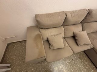 Sofá chaise longue beige + 2 taburetes