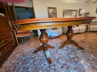 Mesa de comedor ovalada extensible