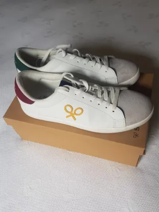 Zapatillas deportivas Silbon blancas y grises