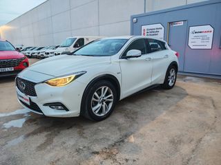 Infiniti Q30 Automático. 2016
