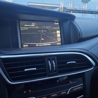 Infiniti Q30 Automático. 2016