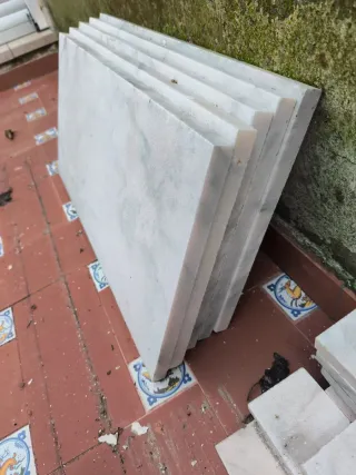 Lote 5 losas mármol rosa y plintos