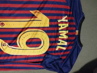 Camiseta de fútbol a rayas