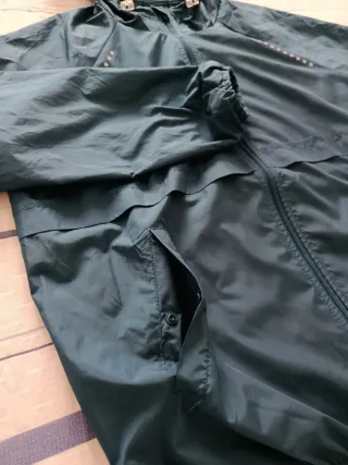 Cortavientos impermeable mujer