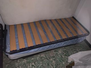 2 Camas Base Madera Metal una de ellas es doble