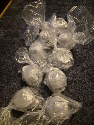 Appendiabiti da parete in metallo dorato minimalista