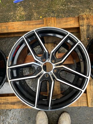4 Llantas Wheels Negras  18x9,5J ET40