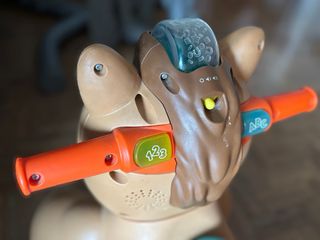 Andador correpasillos Fisher-Price caballo