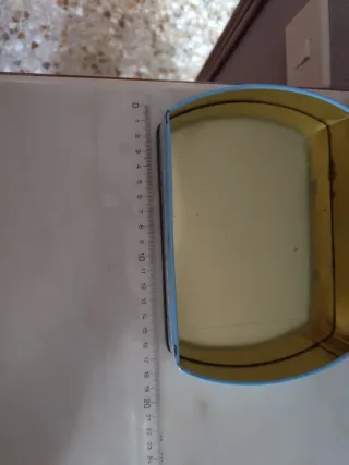 Caja metálica decorada con ositos