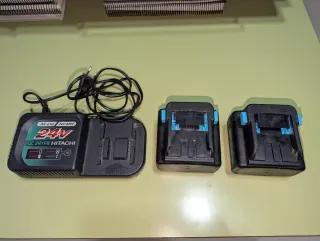 Cargador Hitachi 24V y 2 Baterías EB2420