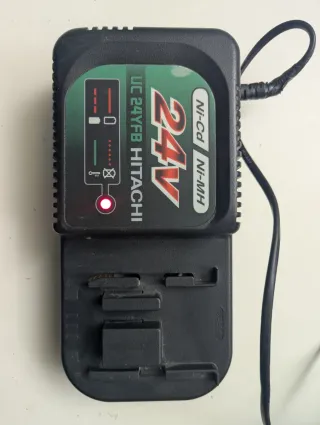 Cargador Hitachi 24V y 2 Baterías EB2420