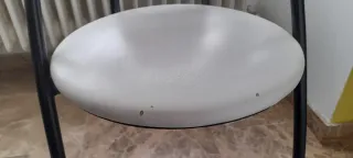 2 Sillas metálicas 4 patas, con respaldo acolchado