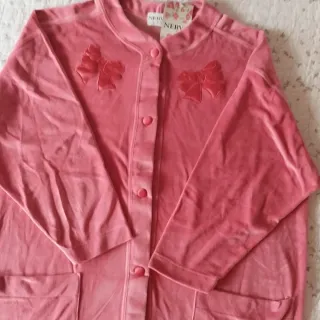 Bata fucsia de algodón nueva