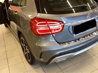 Mercedes-Benz GLA 180 PREMIUM AMG STYLE