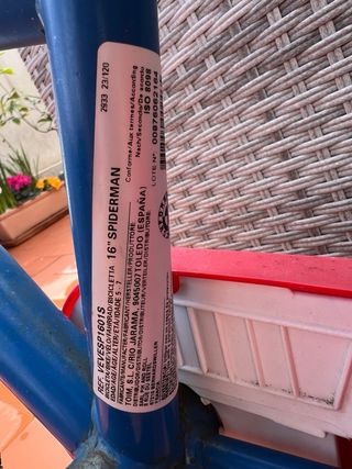 Bicicleta infantil 16 azul y roja