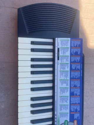 Teclado Yamaha PSR-74