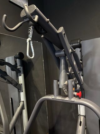 Máquina de gimnasio multifunción
