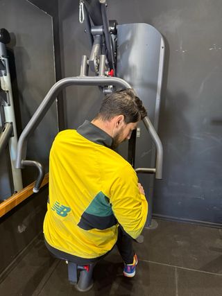 Máquina de gimnasio multifunción