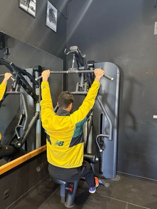 Máquina de gimnasio multifunción