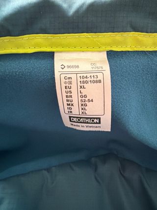 Abrigo (chubasquero) Quechua XL Azul/Verde Nuevo
