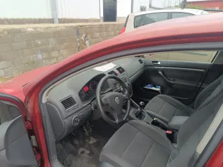 Volkswagen Golf 2004