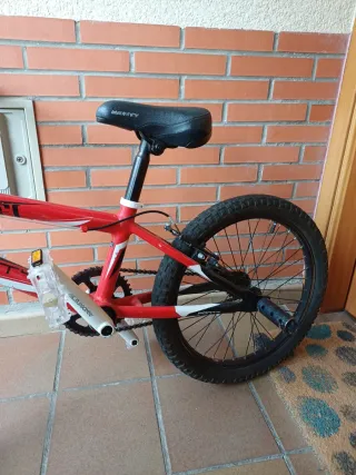 Bicicleta infantil Monty roja