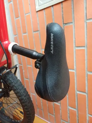 Bicicleta infantil Monty roja