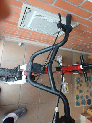 Bicicleta infantil Monty roja