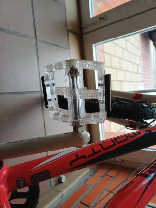 Bicicleta infantil Monty roja