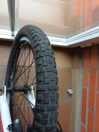 Bicicleta infantil Monty roja