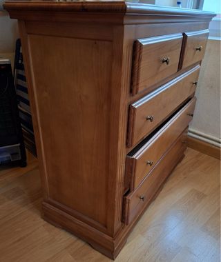 Dormitorio completo madera (se vende por separado)