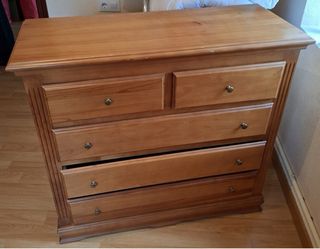 Dormitorio completo madera (se vende por separado)