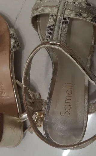 Sandalias de tacón Samelli oro.