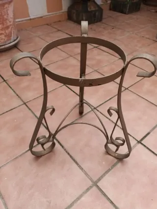 Macetero de forja