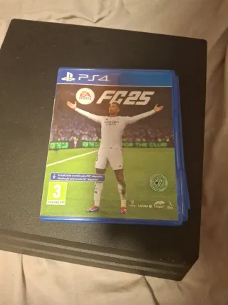 PS4 (PlayStation 4) con videogiochi